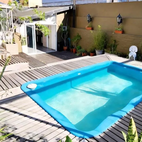 SanTelmo Casona Única 4Pisos Full Terraza Piscina Quincho Parrilla Ascensor 2Jacuzzis Sauna 7Dorm 6Baños, hotel in Buenos Aires