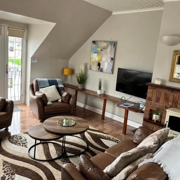 Lahinch Central 3-Bed Retreat, hotel in Lahinch