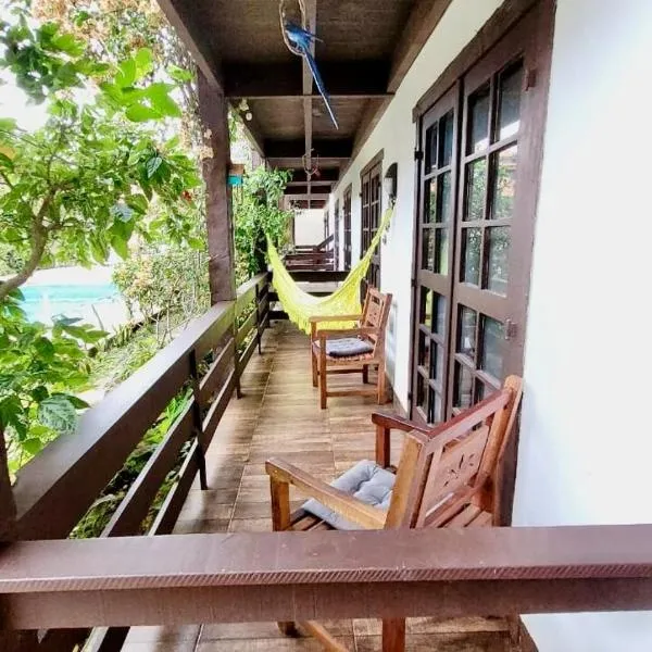 Casa térrea em condomínio à 500m da praia do Peró, hotel in Cabo Frio