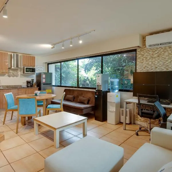 La mejor Garden Suite Privada del complejo Coronado Luxury Club and Suites, hotel in Playa Coronado