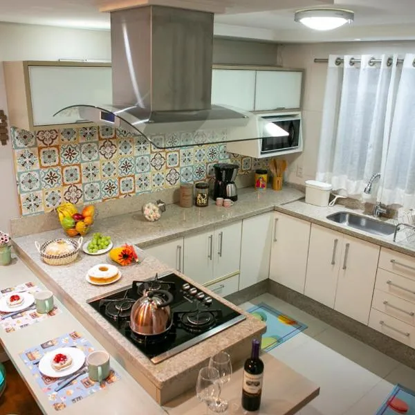 B&B Apartamento Completo e Decorado com 3 Quartos, hotel in São José dos Pinhais