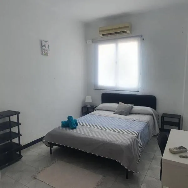 Habitación Matrimonio Espaciosa en Vivienda Compartida, hotel ve Valencii