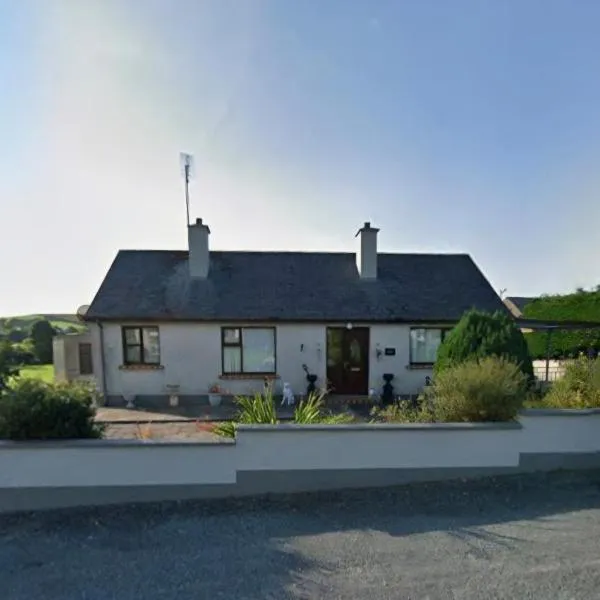 Kilmacrenan Guest House OPJG, hotel in Kilmacrenan