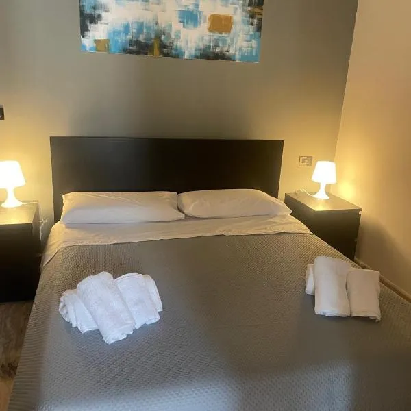 M&J house, hotel in Reggio Calabria