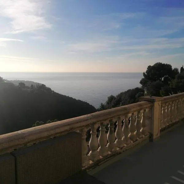 Monaco' hills appartement, hotel in Roquebrune-Cap-Martin