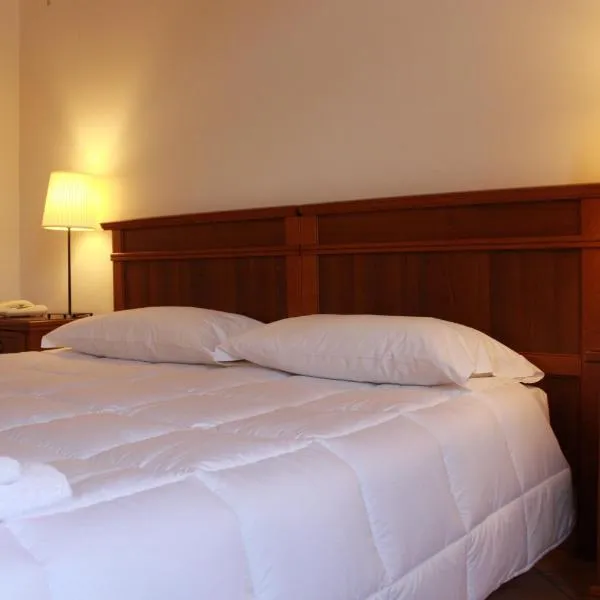 Hotel Portici – hotel w mieście Vicoforte