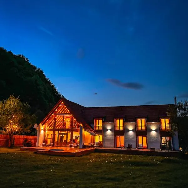 Scrind 11 - Madleine Chalet, hotel in Cluj-Napoca