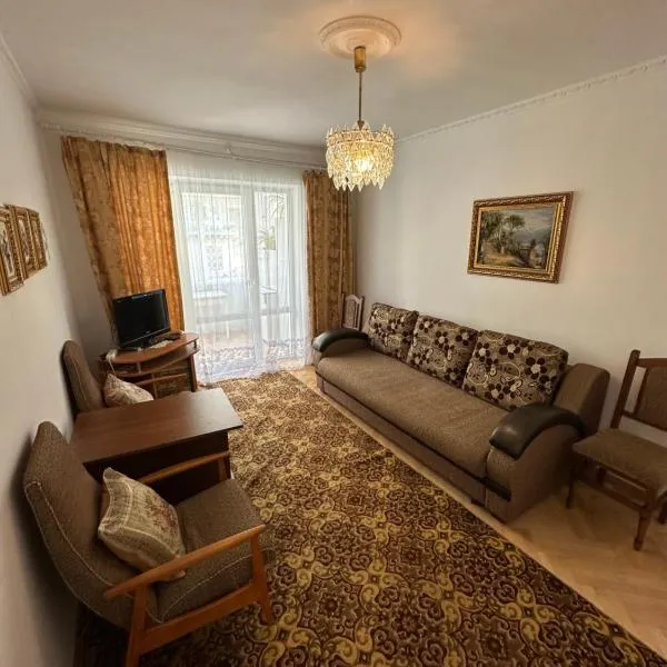 Затишна 2 кімнатна квартира Трускавець, Hotel in Truskawez