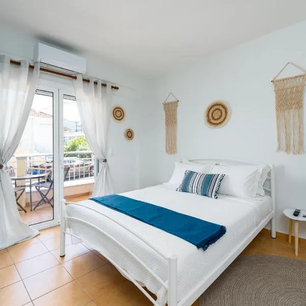 Eagle's Nest City Apartments, hotel a Aigio