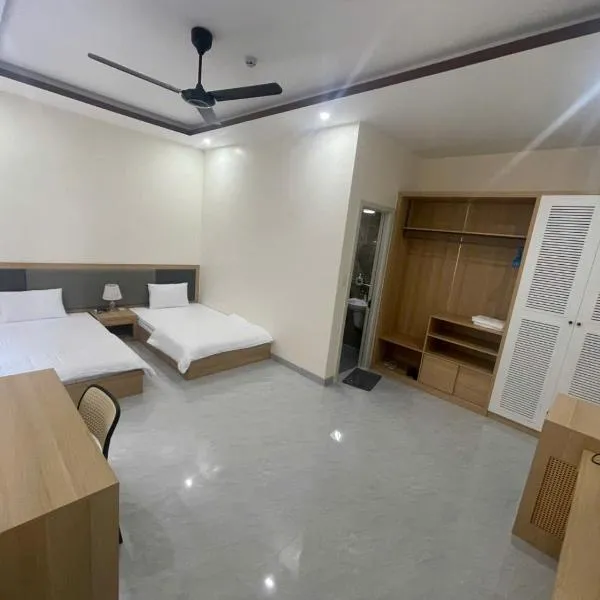 Ðức Lập में, होटल Lakeside Hotel