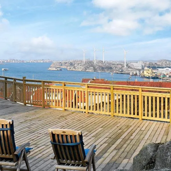 2 person holiday home in Rönnäng, hotel in Rönnäng