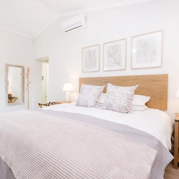 10VDW Self Catering Apartments-Newly Renovated!, hotel in Durbanville