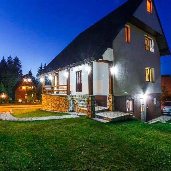 Hostel Highlander: Žabljak şehrinde bir otel