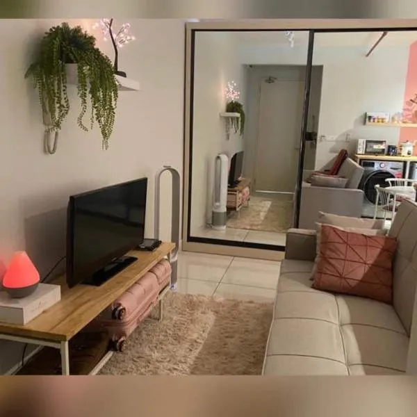 Lovely Luxury Poolview, hotel en Kajang