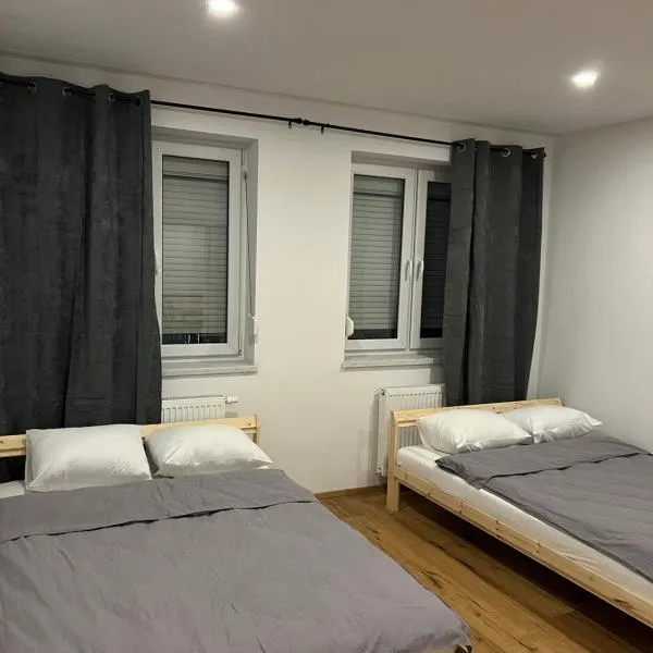 Main Square Loft Apartment for 6, hotel in Wiener Neustadt