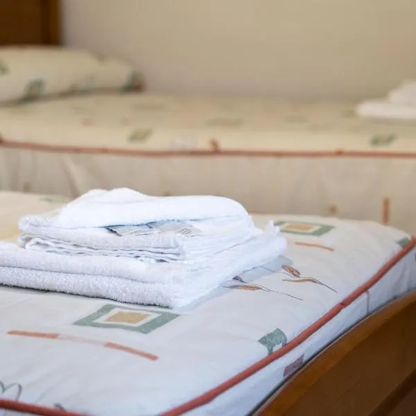 Hostal Sequeiros, khách sạn ở San Ciprián de Viñas