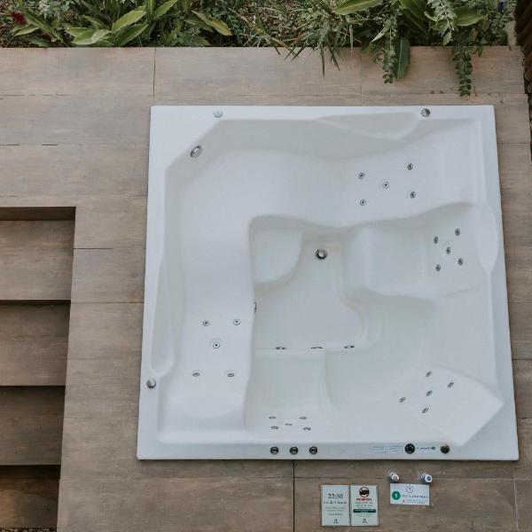 Vila Astra - jacuzzi privativa, telão 120 polegadas, próximo de tudo - Foto 5