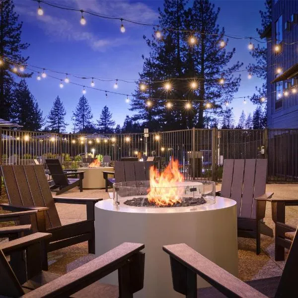 Martis Valley Lodge, Tapestry Collection by Hilton, hotel in Truckee