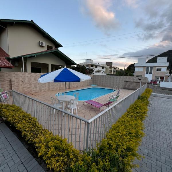 Casa no paraíso com piscina e jogos - Perto da praia - Foto 4