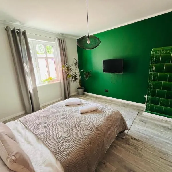 Zielony Apartamet Przy Fregacie, hotel in Koszalin