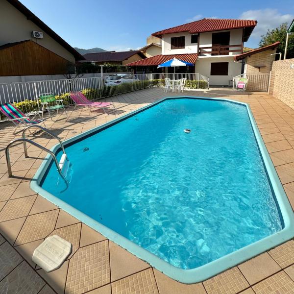 Casa no paraíso com piscina e jogos - Perto da praia