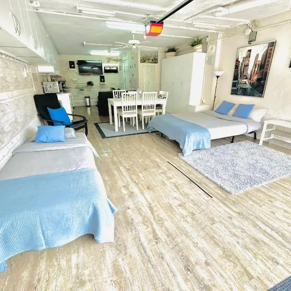 Estudio-loft con playas cercanas, hotel v destinácii Gatica