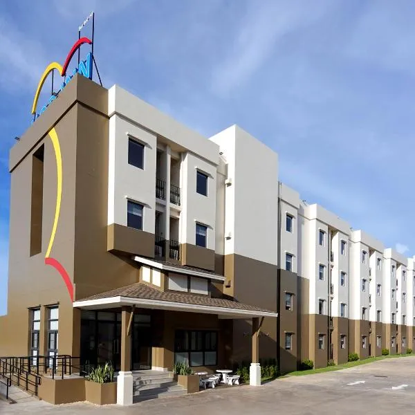 HOP INN Phrae, hotel in Phrae