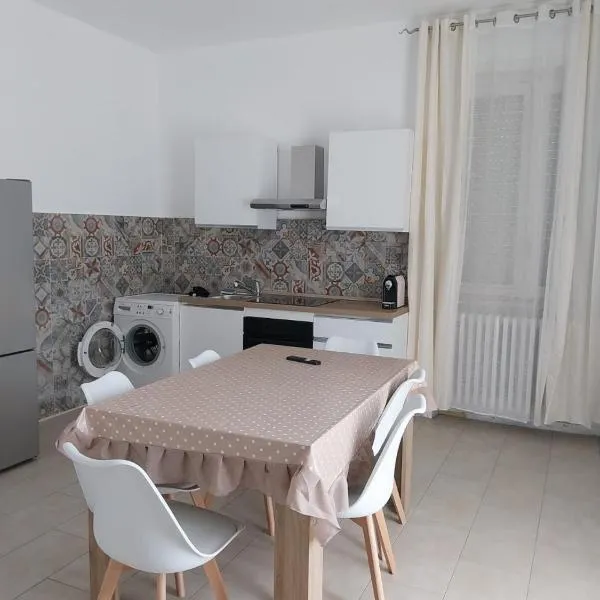 VILLA SIMONA Malpensa Samarate, hotel in Samarate