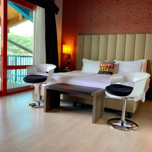 Hotel L'Approdo, hotel in Pettenasco