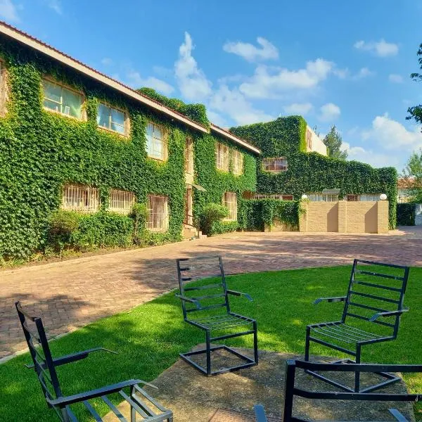 Cairos Guest House, hotel in Witbank