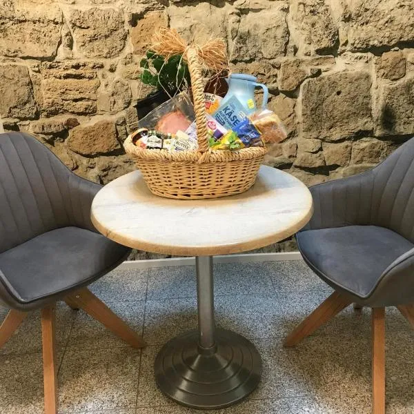 FeWo MainTime Honeymoon mit Frühstückskorb, viešbutis mieste Oksenfurtas