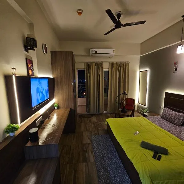 The Urban Perch, hotel in Greater Noida