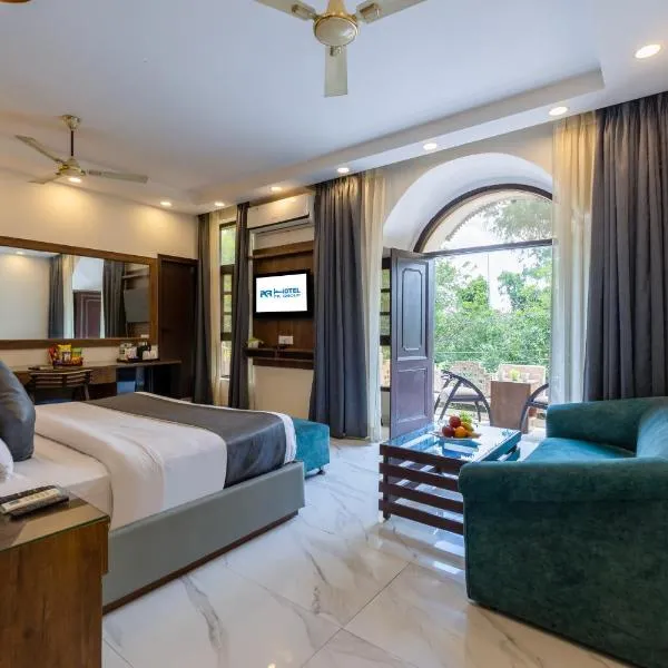 Hotel PK Residency Sector 18 Noida, hótel í Noida