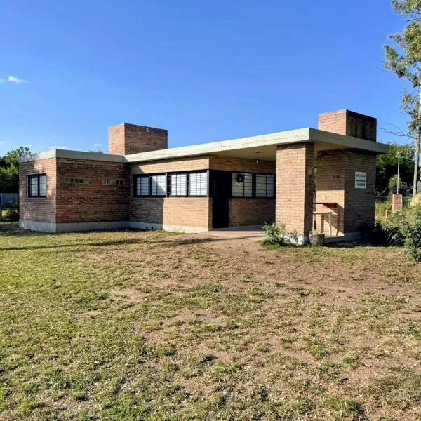 Dos Eucaliptus, hotel in Villa Rumipal