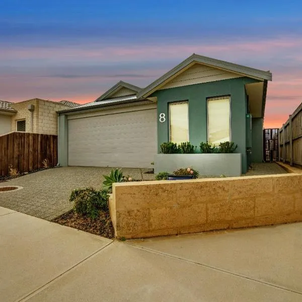 Seascape Beach House Retreat, ξενοδοχείο σε Falcon