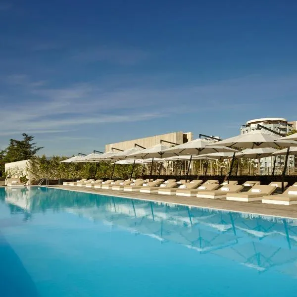 Holiday Inn - Tbilisi by IHG, hotel v destinaci Tbilisi City