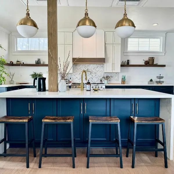 Elegant Garden District 4BR Home、ニューオーリンズのホテル