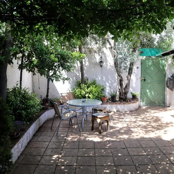 La casa de Fontanars, hotel a Fontanares