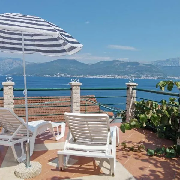 Apartments with panoramic terrace, מלון בקראסיצ'י
