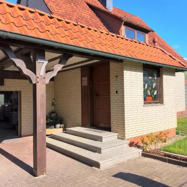 Große 4-Personen-Wohnung mit 3 Schlafzimmern & Parkplatz ruhig gelegen, hotel en Hagen im Bremischen