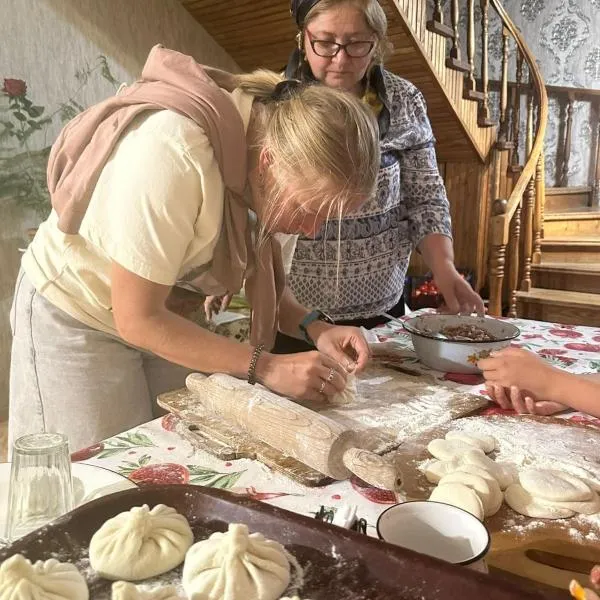 Maia's Farmstay & Cuisine - Tours and Master classes, hotel in Dedoplis Tskaro