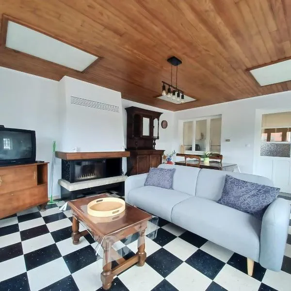 L'Escapade Carvinoise, Parking, Jardin, au calme, hotel em Carvin