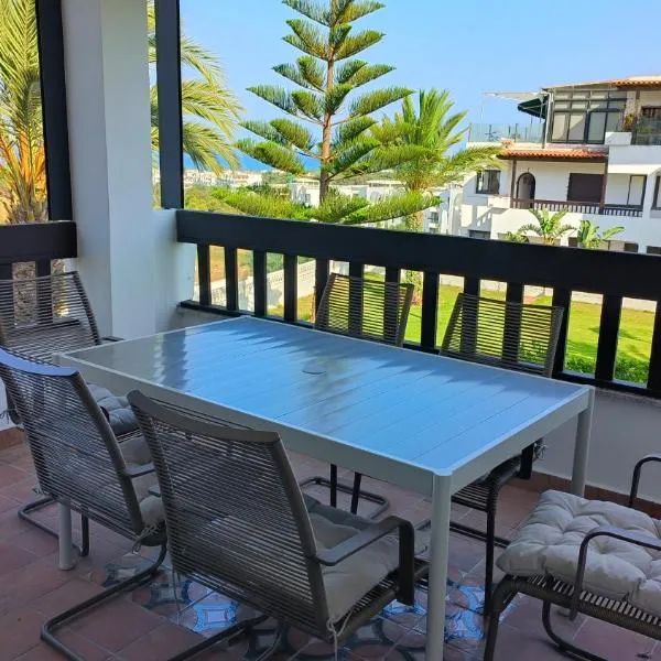 Très bel appartement vue sur mer et piscine, hotel v destinácii Cabo Negro