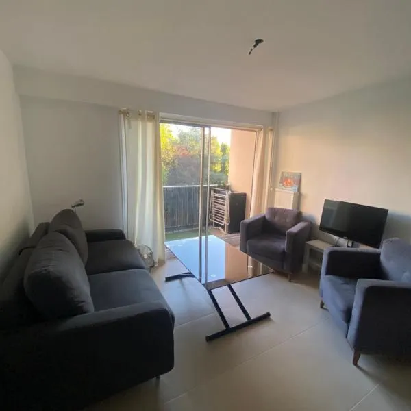 Appartement les Remylis, hotel em Viroflay