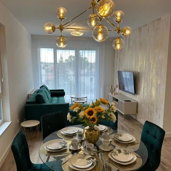 Golden Apartment Expo ul Sowia - 2 km od Targów Kielce, 4 minuty autem, hotel di Kielce
