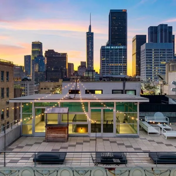 Skyline Lofts by AvantStay: a multi-level industrial-chic retreat in DTLA with rooftop views soaring ceilings steps to dining music culture