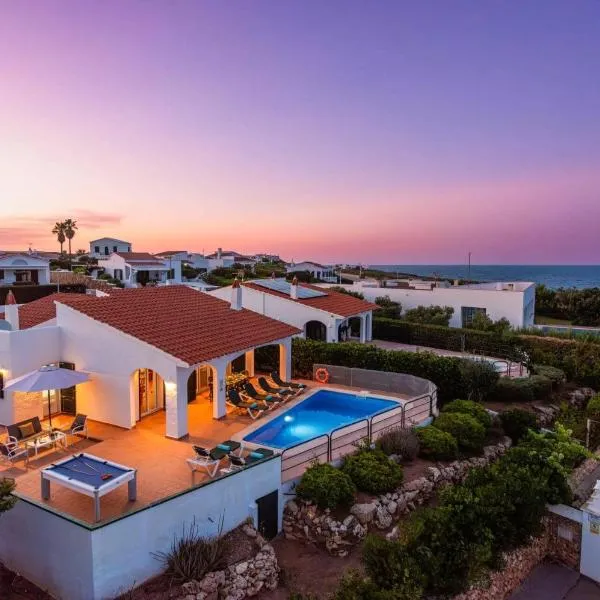 Villa Blanc Arenal by Villa Plus, hotel en Es Mercadal