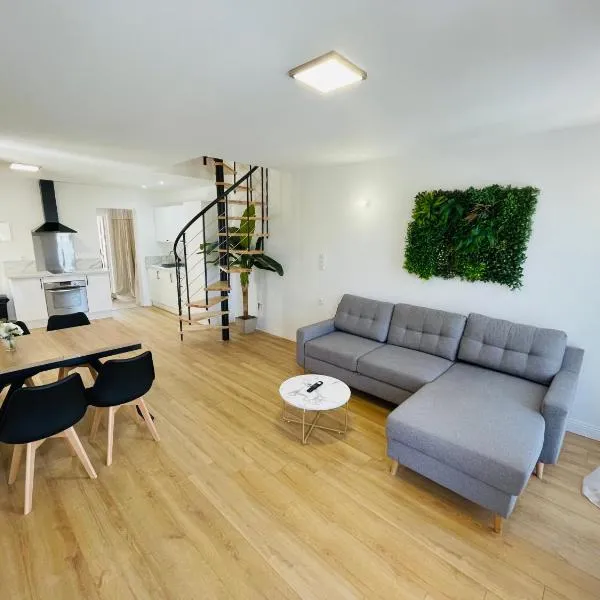 DUPLEX - 6 pers - Wifi - 04190 LES MÉES, Hotel in Les Mées