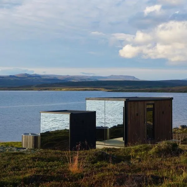 Mirror Suite, hotel in Hjarðarholt