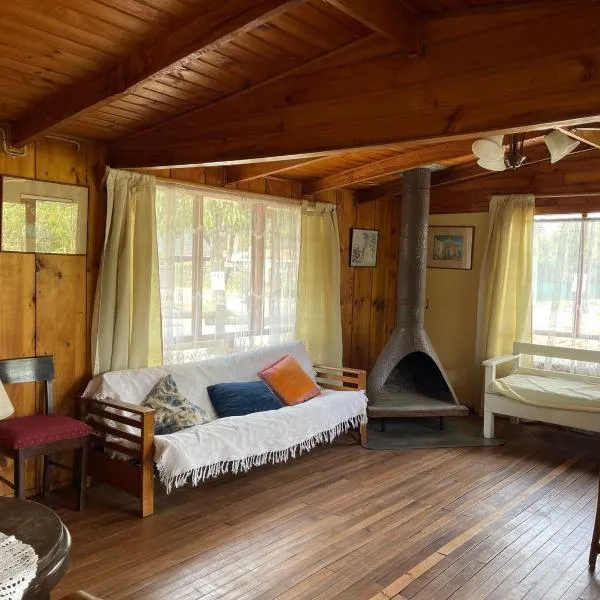 Cabaña centro, hotel in Licán Ray
